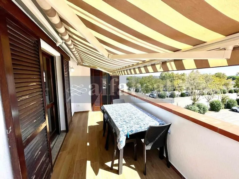 Apartment Attico Porto, Ristrutturato Con Terrazza E Wifi! By Alfareal Castiglione della Pescaia